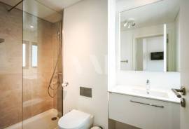 Annual 2-Bedroom Apartment for Rent in Vilamoura with Swimming Pool, Garage, and Private Condominium