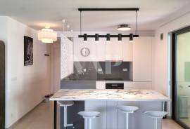 Annual 2-Bedroom Apartment for Rent in Vilamoura with Swimming Pool, Garage, and Private Condominium