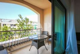 Annual 2-Bedroom Apartment for Rent in Vilamoura with Swimming Pool, Garage, and Private Condominium