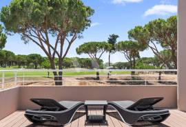 4+2 Bedroom Villa Front View Golf, Pool and Rooftop with Jacuzzi in Vilamoura 4+2 Bedroom Villa Front View Golf, Pool and Rooftop with Jacuzzi in Vilamoura