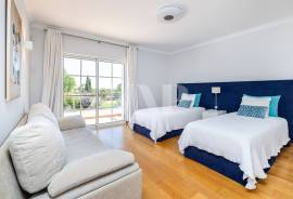 4 bedroom villa for annual rent in Vilamoura with GOLF view 4 bedroom villa for annual rent in Vilamoura with GOLF view