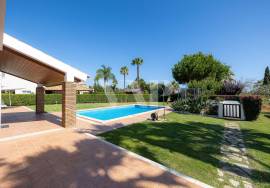 4 bedroom villa for annual rent in Vilamoura with GOLF view 4 bedroom villa for annual rent in Vilamoura with GOLF view