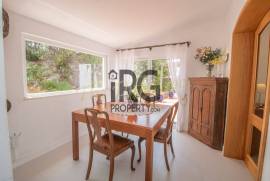 Santa Barbara de Nexe – Modernised 3+1 Bedroom Villa with Pool & Coastal Views