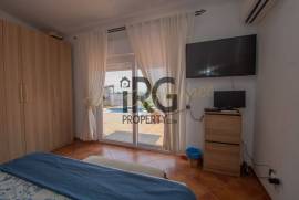 Santa Barbara de Nexe – Modernised 3+1 Bedroom Villa with Pool & Coastal Views