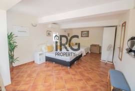Santa Barbara de Nexe – Modernised 3+1 Bedroom Villa with Pool & Coastal Views