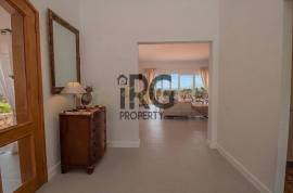 Santa Barbara de Nexe – Modernised 3+1 Bedroom Villa with Pool & Coastal Views