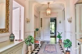 Exquisite 19th-Century Luxury 7 Bed Mansion for Sale in Esbly Disneyland Area Of France Exquisite 19th-Century Luxury 7 Bed Mansion for Sale in Esbly Disneyland Area Of France