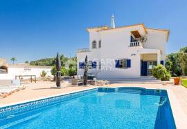 Detached T3 Country Villa with Pool and Countryside Views near Loulé Detached T3 Country Villa with Pool and Countryside Views near Loulé