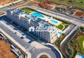 Luxury 2 Bed apartment close to the MARINA and the BEACH with GOLF views in Vilamoura Luxury 2 Bed apartment close to the MARINA and the BEACH with GOLF views in Vilamoura
