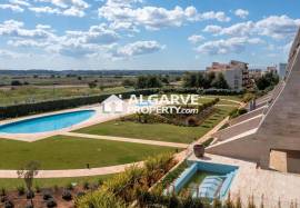 Luxury 2 Bed apartment close to the MARINA and the BEACH with GOLF views in Vilamoura Luxury 2 Bed apartment close to the MARINA and the BEACH with GOLF views in Vilamoura