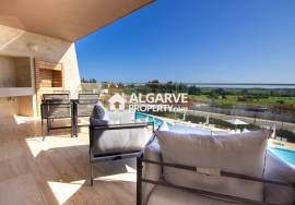 Luxury 2 Bed apartment close to the MARINA and the BEACH with GOLF views in Vilamoura Luxury 2 Bed apartment close to the MARINA and the BEACH with GOLF views in Vilamoura