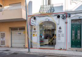 BUTCHER RENOVATED IN 2023 - RUA DE SÃO LUIS - FARO - TRESPASSE