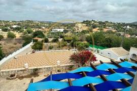 House 4 Bedrooms +2 House 4 Bedrooms +2