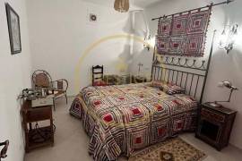 House 4 Bedrooms +2 House 4 Bedrooms +2