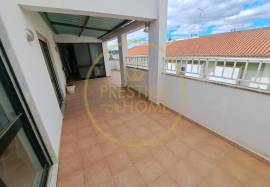 3+1 BEDROOM PENTHOUSE, GARAGE AND STORAGE ROOM LOULÉ CENTRO 3+1 BEDROOM PENTHOUSE, GARAGE AND STORAGE ROOM LOULÉ CENTRO