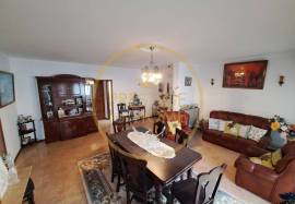 3+1 BEDROOM PENTHOUSE, GARAGE AND STORAGE ROOM LOULÉ CENTRO 3+1 BEDROOM PENTHOUSE, GARAGE AND STORAGE ROOM LOULÉ CENTRO