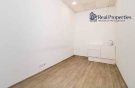 Commercial space in Quarteira, Loulé