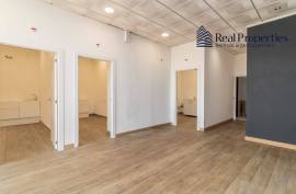 Commercial space in Quarteira, Loulé