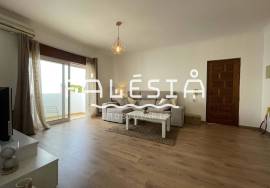 T2 AT JUST 850M FROM PRAIA DA FALÉSIA AND WITH GARAGE