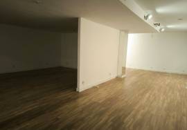 400m2 premises for sale and rent in Domingo Beltrán 400m2 premises for sale and rent in Domingo Beltrán