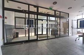 Osijek, Jug II - Ground-Floor Commercial Property for Sale, 117 m²