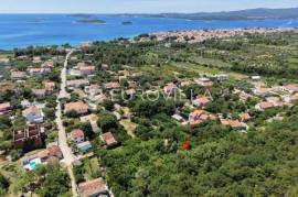 Pelješac, Orebić, building land with three stone houses