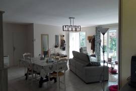 Single Storey Villa Offering 122 M2 Living Space With 4 Bedrooms On An Enclosed Plot Of 600 M2 With Terraces, Pool And Views Single Storey Villa Offering 122 M2 Living Space With 4 Bedrooms On An Enclosed Plot Of 600 M2 With Terraces, Pool And Views
