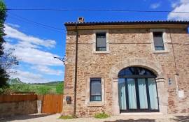 Stunning Stone Barn, Entirely Renovated To The Highest Standards, Offering 217 M2 Of Living Space With 6 Bedrooms And 4 Bathrooms On A 1520 M2 Landscapted Plot With Pool And Peaceful Setting. Rare Stunning Stone Barn, Entirely Renovated To The Highest Standards, Offering 217 M2 Of Living Space With 6 Bedrooms And 4 Bathrooms On A 1520 M2 Landscapted Plot With Pool And Peaceful Setting. Rare