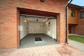 Detached house for rent in Riga, 205.00m2 Detached house for rent in Riga, 205.00m2