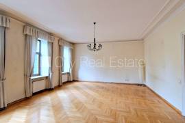Apartment for rent in Riga, 193.40m2