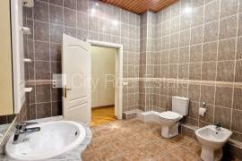 Apartment for rent in Riga, 193.40m2 Apartment for rent in Riga, 193.40m2