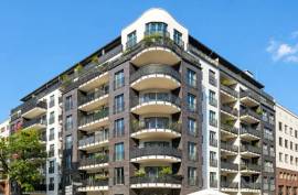 Vacant 4-room apartment with two balconies near Potsdamer Platz and Gleisdreieck Vacant 4-room apartment with two balconies near Potsdamer Platz and Gleisdreieck