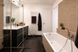 Vacant 4-room apartment with two balconies near Potsdamer Platz and Gleisdreieck Vacant 4-room apartment with two balconies near Potsdamer Platz and Gleisdreieck