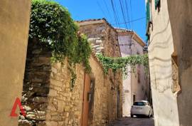 5 room, 180m2 Character property for sale in Faugeres - 190 000 € *