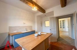 9 room, 279m2 Vineyard residence for sale in Saint thibery - 350 000 € * 9 room, 279m2 Vineyard residence for sale in Saint thibery - 350 000 € *