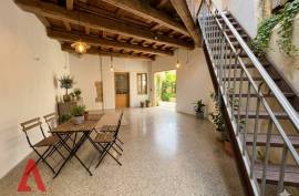 9 room, 279m2 Vineyard residence for sale in Saint thibery - 350 000 € *