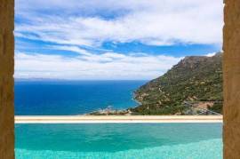 For Sale Complex 140 m² in Crete