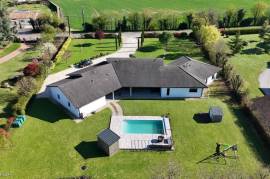 Stunning 5-Bedroom Villa With Swimming Pool - Between Ruffec and Verteuil-sur-Charente - €399,950