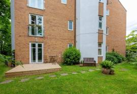 listing listing