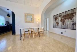 listing listing