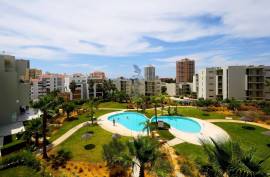 Semi-new 2 bedroom apartment in Exclusive Condominium - Praia da Rocha Semi-new 2 bedroom apartment in Exclusive Condominium - Praia da Rocha