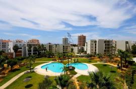 Semi-new 2 bedroom apartment in Exclusive Condominium - Praia da Rocha Semi-new 2 bedroom apartment in Exclusive Condominium - Praia da Rocha