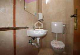 Versatile Commercial Space in the Center of Avelar with Two Independent Articles Versatile Commercial Space in the Center of Avelar with Two Independent Articles