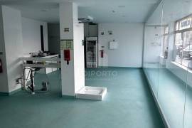 Excellent Investment Opportunity – Commercial Space Prepared for the Health Area | Vila Nova de Gaia Excellent Investment Opportunity – Commercial Space Prepared for the Health Area | Vila Nova de Gaia
