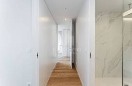 New 2 Bedroom Apartment with Balcony and 2 Parking Spaces in Matosinhos Sul