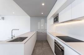 New 2 Bedroom Apartment with Balcony and 2 Parking Spaces in Matosinhos Sul
