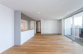 New 2 Bedroom Apartment with Balcony and 2 Parking Spaces in Matosinhos Sul