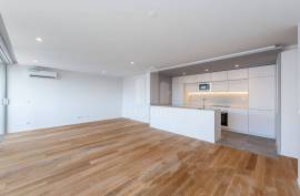 New 2 Bedroom Apartment with Balcony and 2 Parking Spaces in Matosinhos Sul