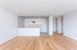 New 2 Bedroom Apartment with Balcony and 2 Parking Spaces in Matosinhos Sul
