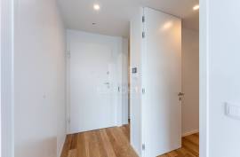 New 2 Bedroom Apartment with Balcony and 2 Parking Spaces in Matosinhos Sul